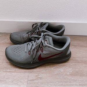 Women’s Nike Flex Grey Red